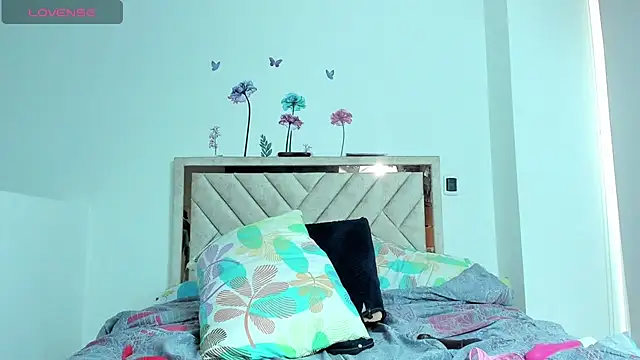 Snapshot of Bessie32 chatting on 02.07.25 Bessie32 online show from 02.07.25