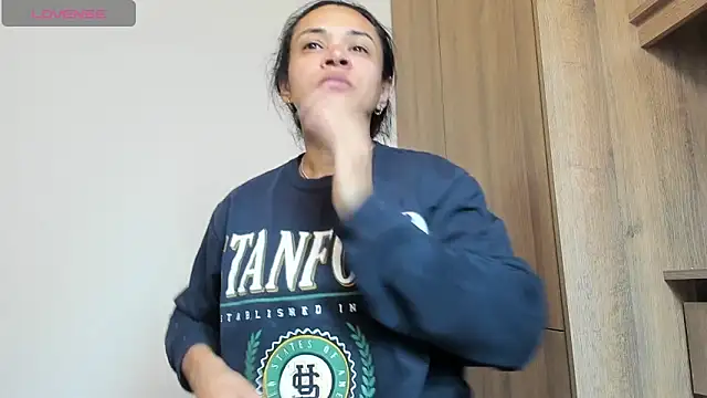 Snapshot of Bessie32 chatting on 03.14.25 Bessie32 online show from 03.14.25