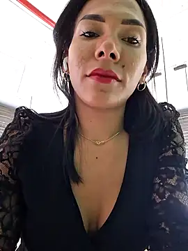 Doll Loren online show from 01.31.25