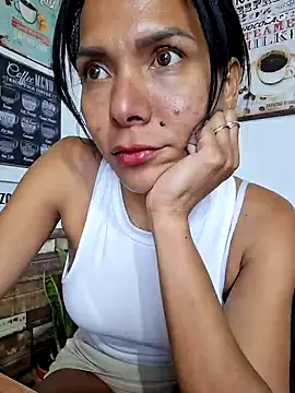 Doll Loren online show from 02.04.25
