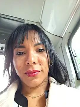 Doll Loren online show from 02.14.25
