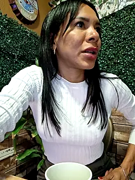 Snapshot of Doll_Loren chatting on 09.30.25 Doll Loren online show from 09.30.25