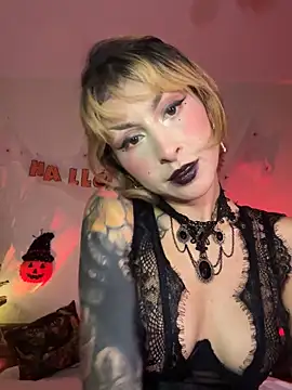 Cinamoonn online show from 10.15.25