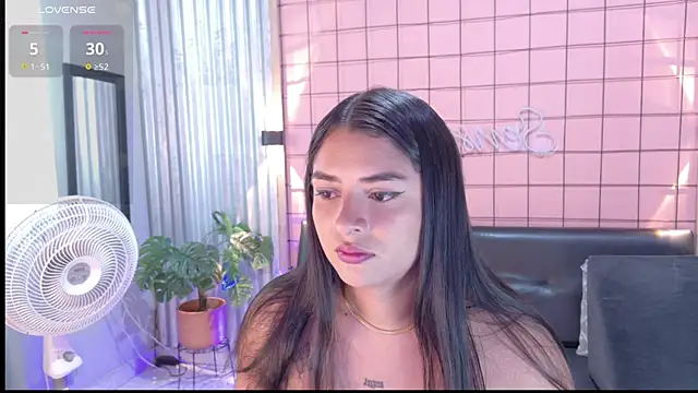 mensia hernandz online show from 10.03.25