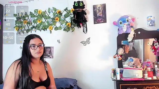 Snapshot of mensia_hernandz chatting on 06.26.26 mensia hernandz online show from 06.26.26