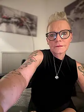German Milf online show from 12.01.24