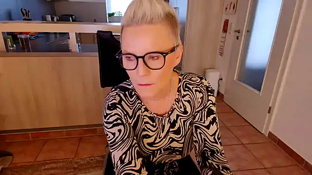 German Milf online show from 12.18.24