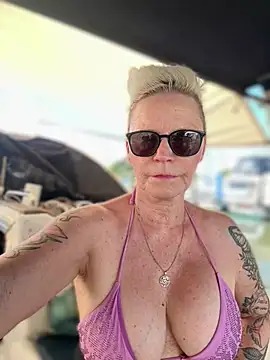 German Milf online show from 06.17.26