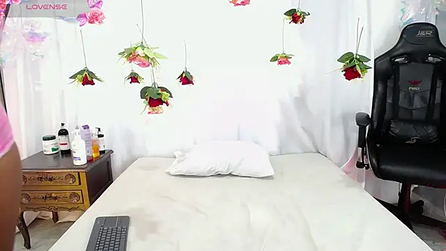 BLACK ROSSE 1 online show from 02.28.25