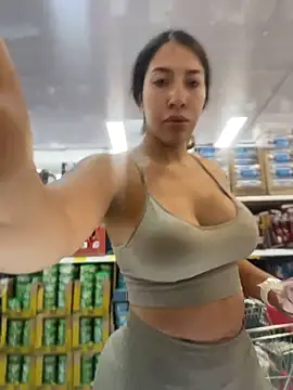 daniela henao online show from 02.25.26