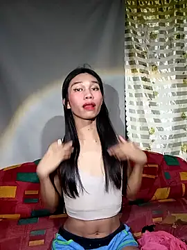 Snapshot of ToKeNa chatting on 12.20.24 ToKeNa online show from 12.20.24