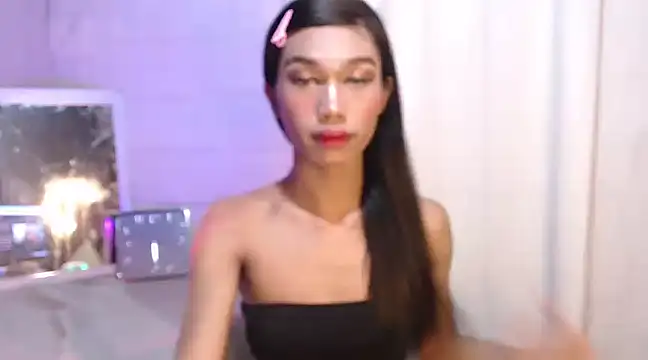 Snapshot of ToKeNa chatting on 01.20.25 ToKeNa online show from 01.20.25