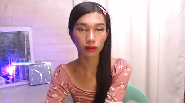 Snapshot of ToKeNa chatting on 01.23.25 ToKeNa online show from 01.23.25