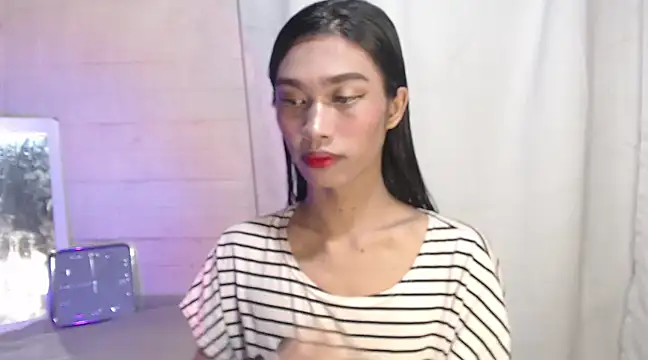 Snapshot of ToKeNa chatting on 01.24.25 ToKeNa online show from 01.24.25