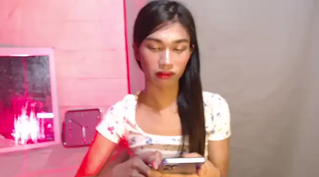 Snapshot of ToKeNa chatting on 01.24.25 ToKeNa online show from 01.24.25