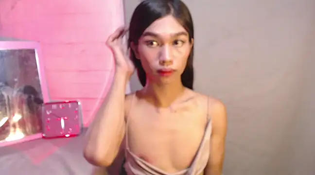 Snapshot of ToKeNa chatting on 01.25.25 ToKeNa online show from 01.25.25