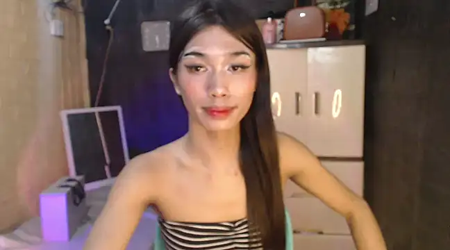 Snapshot of ToKeNa chatting on 02.07.25 ToKeNa online show from 02.07.25