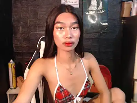 Snapshot of ToKeNa chatting on 03.06.25 ToKeNa online show from 03.06.25