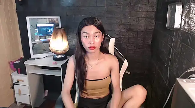 Snapshot of ToKeNa chatting on 03.11.25 ToKeNa online show from 03.11.25