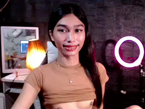 Snapshot of ToKeNa chatting on 03.15.25 ToKeNa online show from 03.15.25