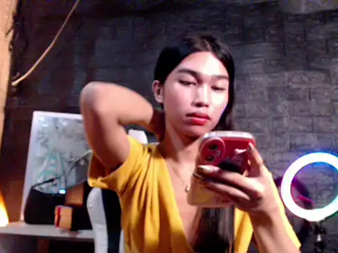 Snapshot of ToKeNa chatting on 03.16.25 ToKeNa online show from 03.16.25