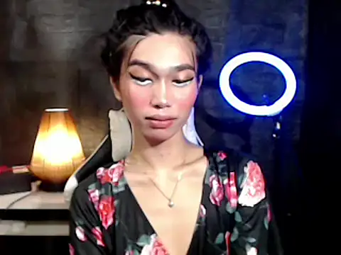 Snapshot of ToKeNa chatting on 03.22.25 ToKeNa online show from 03.22.25