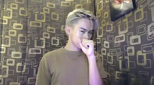 Snapshot of asianpatt69 chatting on 01.05.25 asianpatt69 online show from 01.05.25