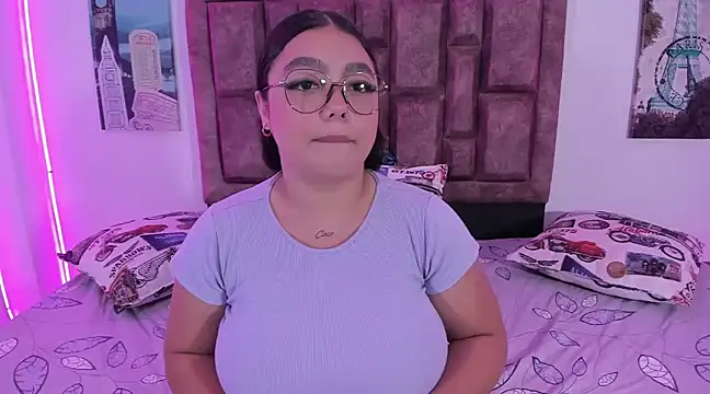 Snapshot of NaughtyAnaa chatting on 01.07.25 NaughtyAnaa online show from 01.07.25