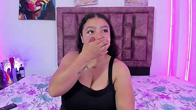 Snapshot of NaughtyAnaa chatting on 10.07.25 NaughtyAnaa online show from 10.07.25