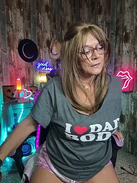 Snapshot of cowgirlc chatting on 10.11.25 cowgirlc online show from 10.11.25