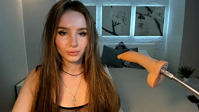Betty June online show from 12.04.24
