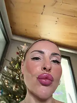 EmaSalis online show from 12.15.25