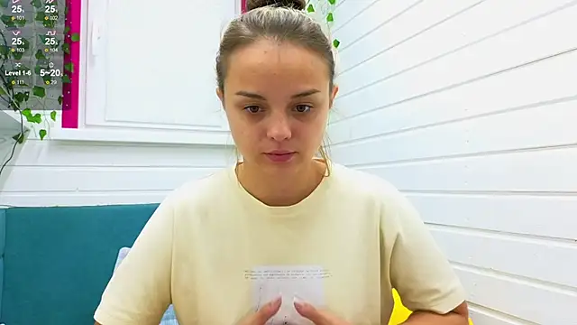 Misss Vikk online show from 10.08.25