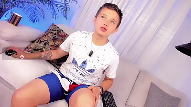 Snapshot of Tim_wolf chatting on 02.14.26 Tim wolf online show from 02.14.26