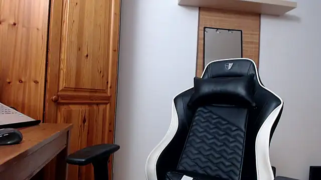 Lisakisss online show from 01.23.25