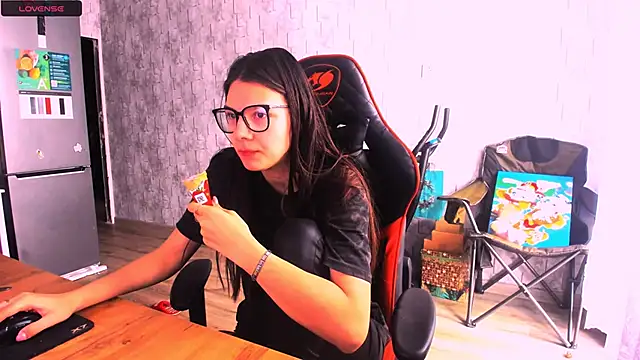 MollyLollipop online show from 03.11.25