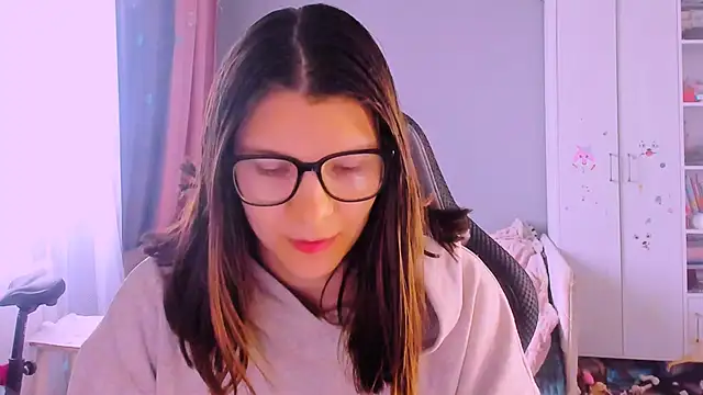 Snapshot of MollyLollipop chatting on 05.25.26 MollyLollipop online show from 05.25.26
