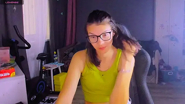 MollyLollipop online show from 08.04.26