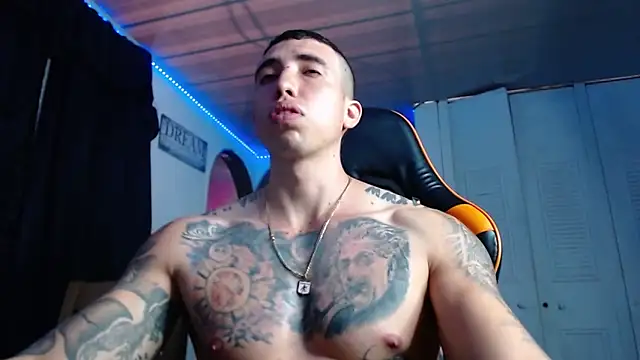 Snapshot of Adam_Hudsond chatting on 10.14.25 Adam Hudsond online show from 10.14.25