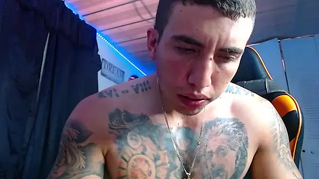 Snapshot of Adam_Hudsond chatting on 10.23.25 Adam Hudsond online show from 10.23.25