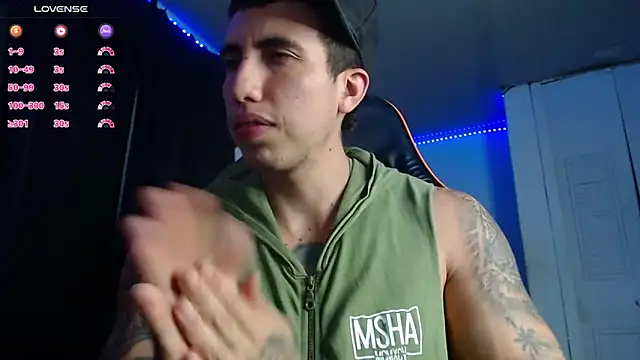 Snapshot of Adam_Hudsond chatting on 11.14.25 Adam Hudsond online show from 11.14.25