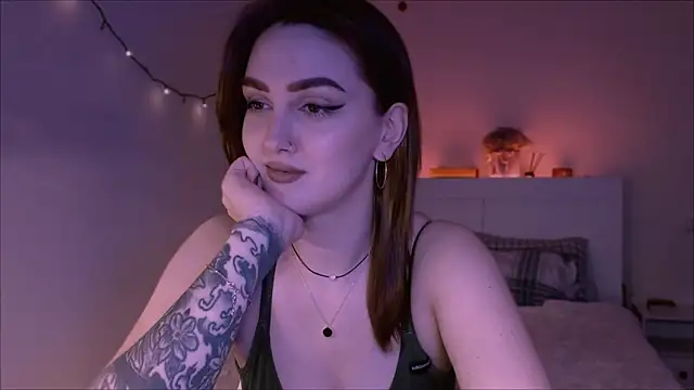 LilyFarey online show from 01.18.25