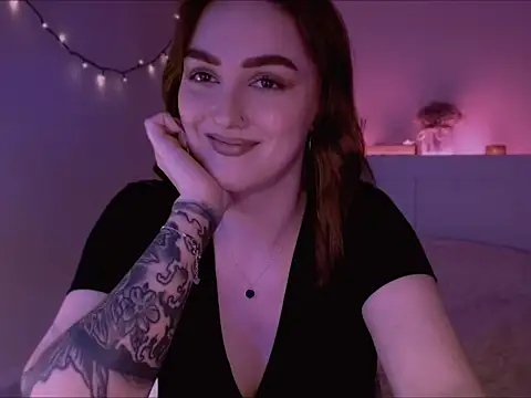LilyFarey online show from 02.12.25