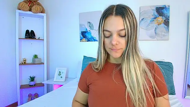 Isabella Harley online show from 04.14.26