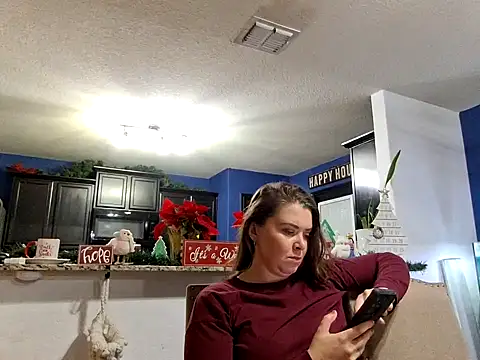 Snapshot of Dawnellecums chatting on 12.15.24 Dawnellecums online show from 12.15.24