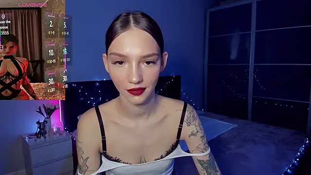 Snapshot of SophieCatty chatting on 02.04.26 SophieCatty online show from 02.04.26