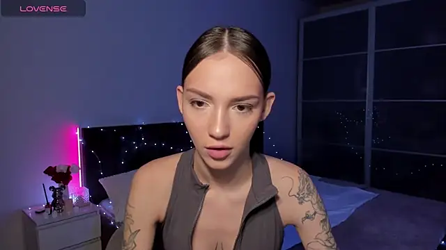 Snapshot of SophieCatty chatting on 03.25.26 SophieCatty online show from 03.25.26