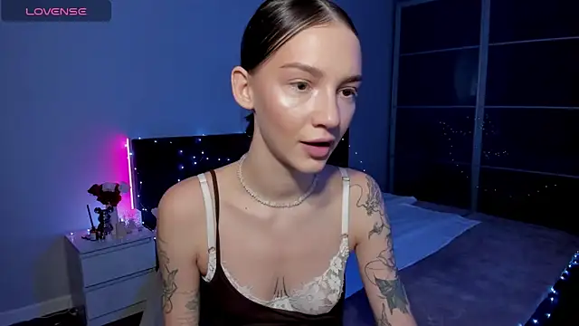 Snapshot of SophieCatty chatting on 03.28.26 SophieCatty online show from 03.28.26