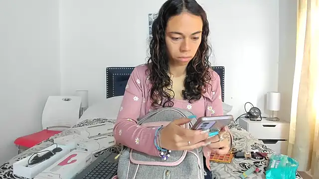 Snapshot of ZulyMichels chatting on 03.17.25 ZulyMichels online show from 03.17.25