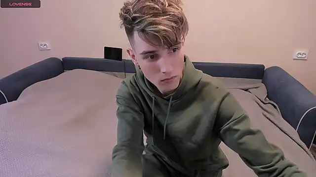 James Mills online show from 03.06.25
